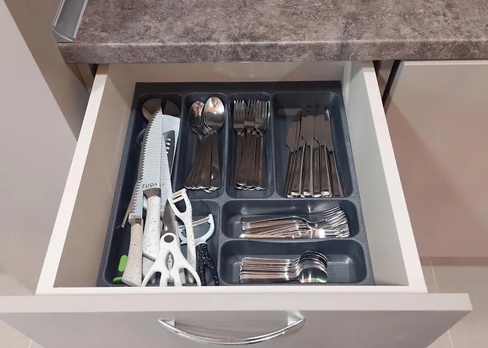 Dellux - Petra Варна