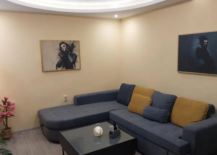 Dellux - Petra Varna