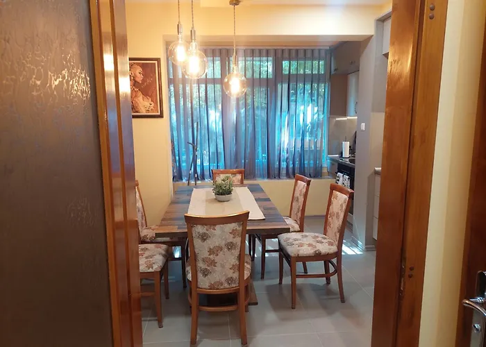 Dellux - Petra Varna